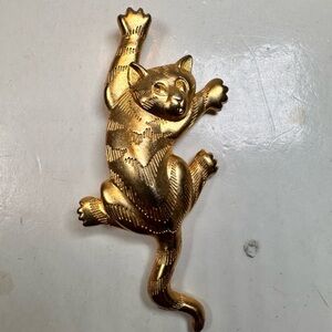 Vintage Jonette Jewelry JJ 1988 gold tone cat brooch